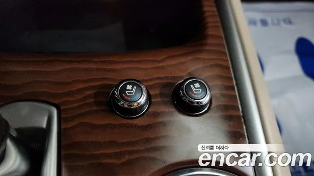 Nissan Pathfinder 2017 thumb 11