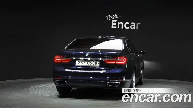 BMW 7 серии 2016 thumb 11