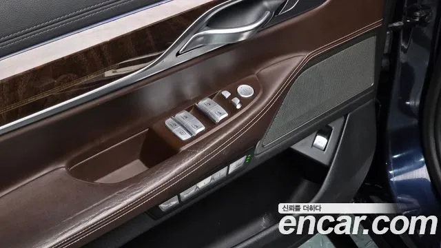 BMW 7 серии 2016 thumb 9