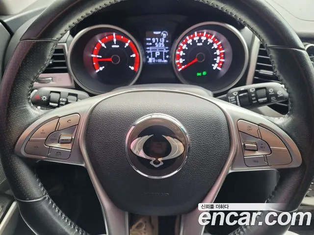 KGM Tivoli 2016 thumb 5