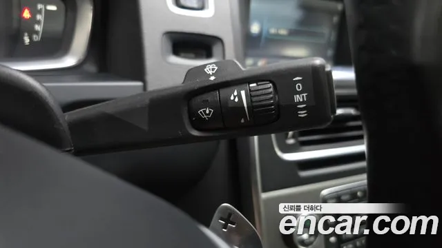 Volvo S60 2014 thumb 5