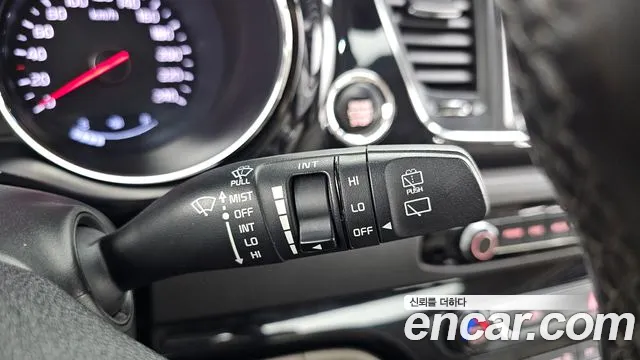 Kia Carnival 2017 thumb 12