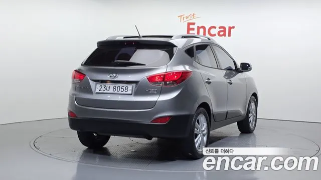 Hyundai Tucson 2010 thumb 3