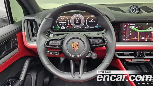 Porsche Cayenne 2025 thumb 6