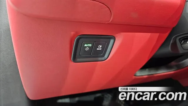 Porsche Cayenne 2025 thumb 3