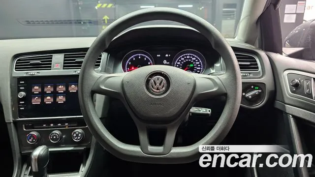 Volkswagen Golf 2017 thumb 3