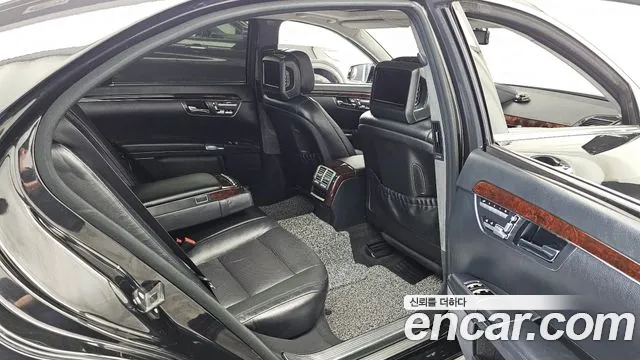 Mercedes-Benz S-Class 2012 thumb 9