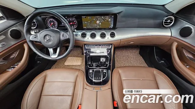 Mercedes-Benz E-Class 2018 thumb 10