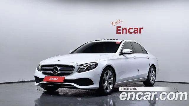 Mercedes-Benz E-Class 2018 thumb 3