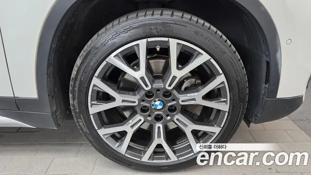 BMW X1 2022 thumb 7