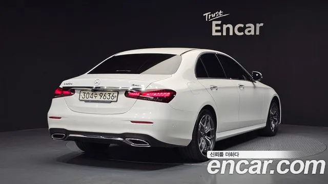 Mercedes-Benz E-Class 2020 thumb 10