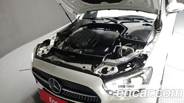 Mercedes-Benz E-Class 2020 thumb 3