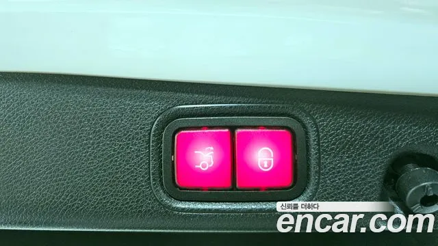 Mercedes-Benz E-Class 2020 thumb 4