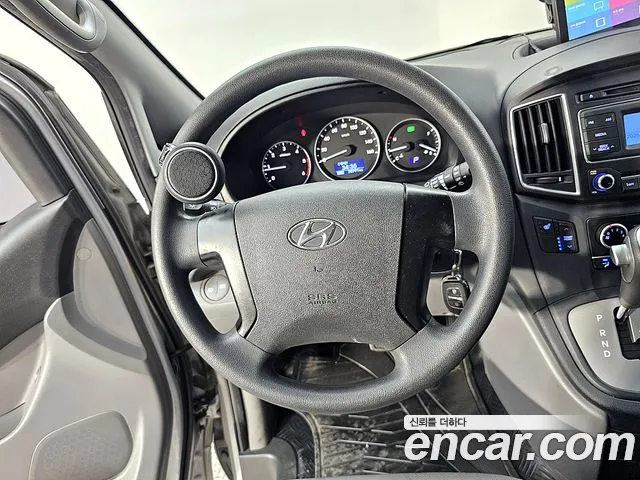Hyundai Staria 2018 thumb 7