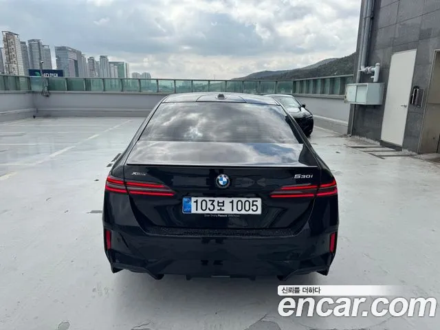 BMW 5 серии 2025 thumb 12