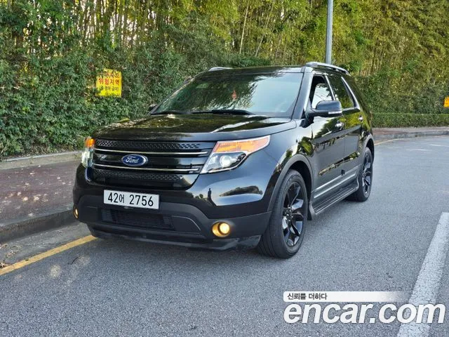 Ford Explorer 2013 thumb 6