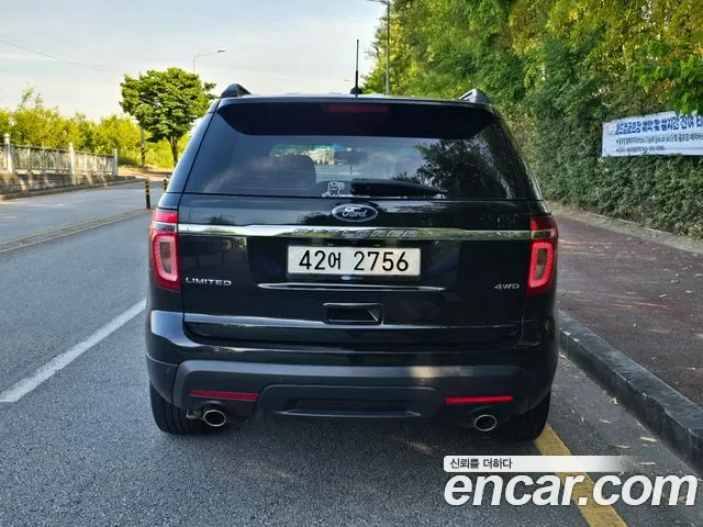 Ford Explorer 2013 thumb 10