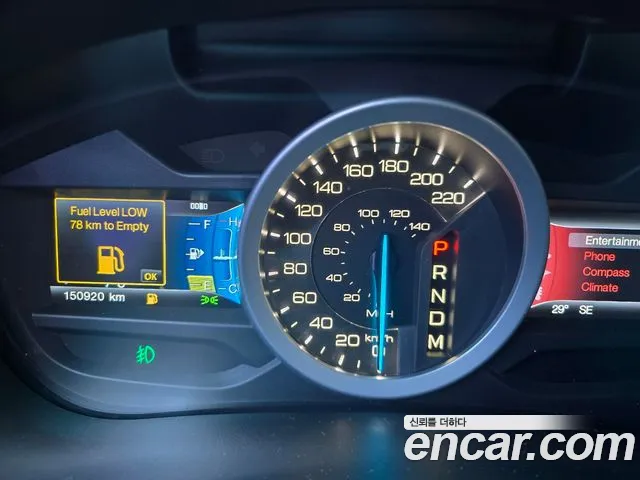 Ford Explorer 2013 thumb 12