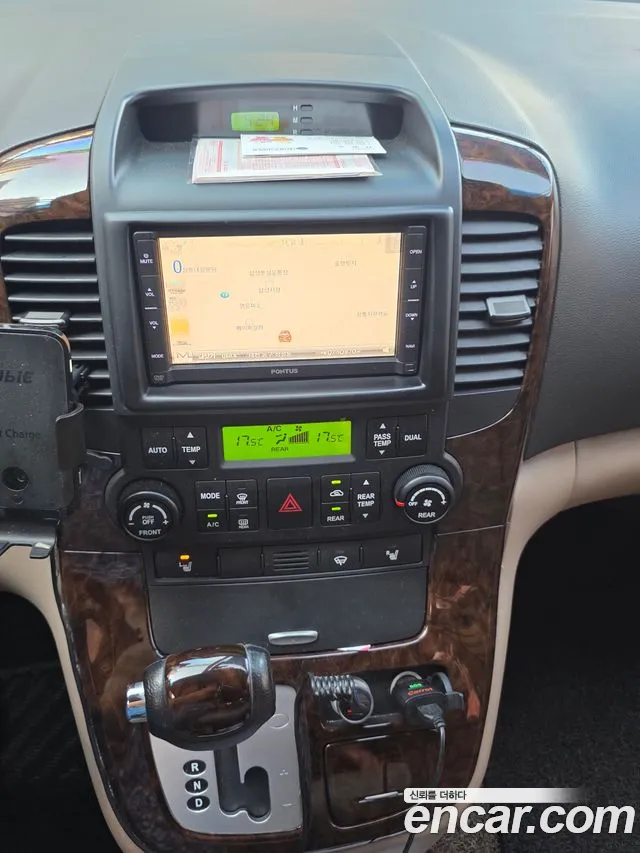 Kia Carnival 2009 thumb 4