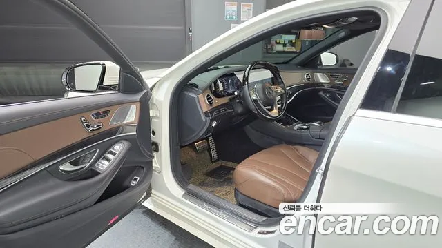 Mercedes-Benz S-Class 2020 thumb 8