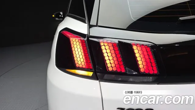 Peugeot 3008 2019 thumb 5