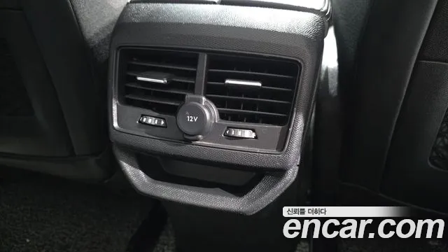 Peugeot 3008 2019 thumb 4