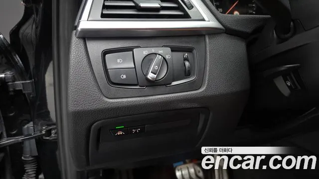 BMW 3 серии 2018 thumb 4