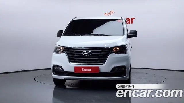 Hyundai Staria 2021 thumb 7