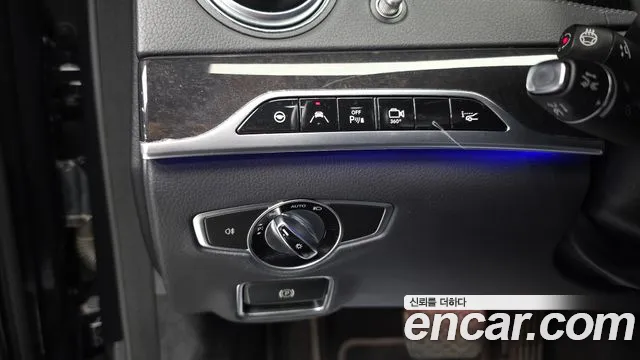 Mercedes-Benz S-Class 2017 thumb 4