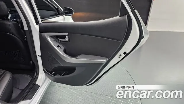 Hyundai Elantra 2014 thumb 12