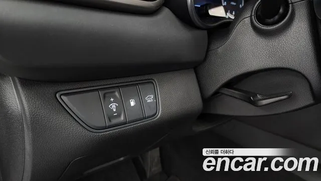 Genesis G70 2023 thumb 2