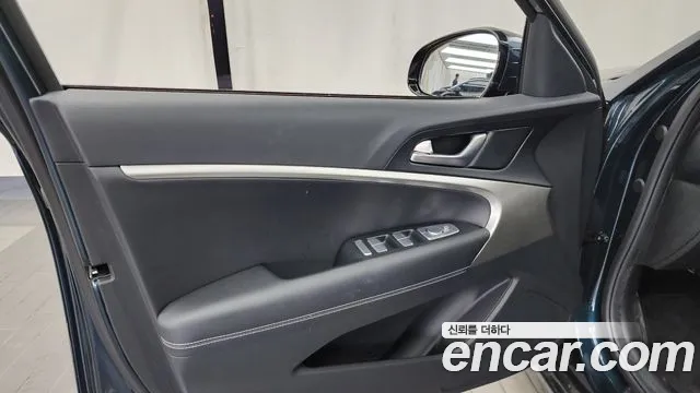 Genesis G70 2023 thumb 6