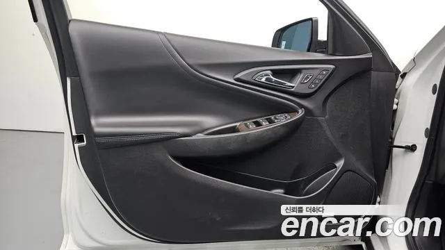 Chevrolet Malibu 2017 thumb 12