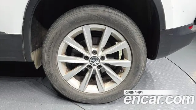 Volkswagen Tiguan 2015 thumb 5