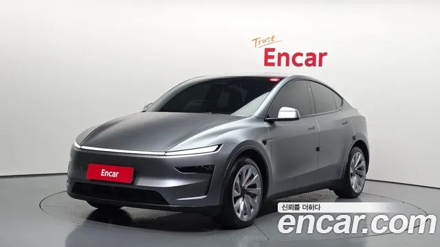 Tesla Model Y 2025 thumb 11