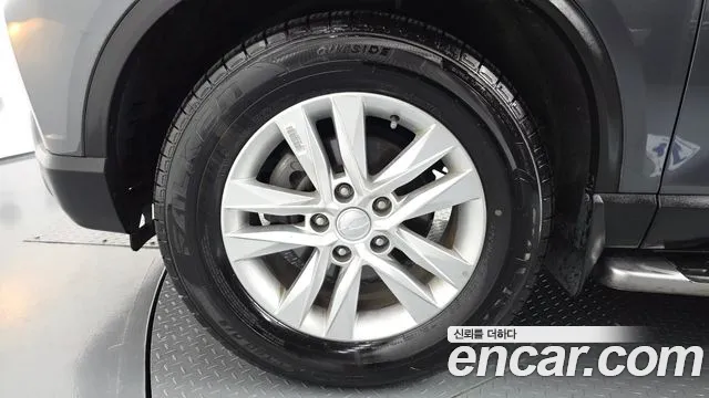 KGM Rexton 2019 thumb 8