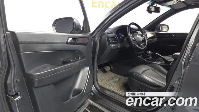 KGM Rexton 2019 thumb 2