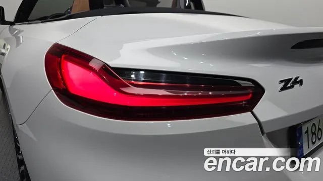 BMW Z4 2020 thumb 3