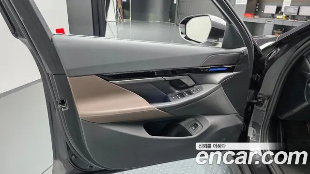 BMW 5 серии 2023 thumb 7
