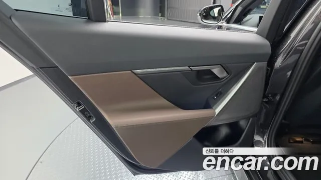 BMW 5 серии 2023 thumb 4