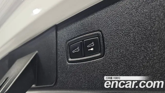 Porsche Cayenne 2019 thumb 10