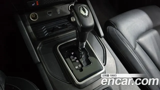 KGM Rexton 2019 thumb 4
