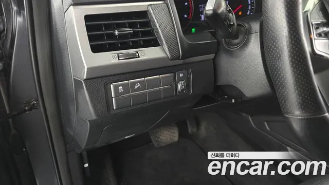 KGM Rexton 2019 thumb 6