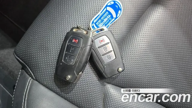 KGM Rexton 2019 thumb 8