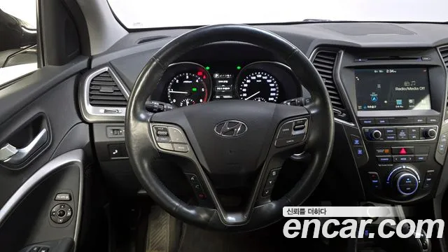 Hyundai Santafe 2017 thumb 10
