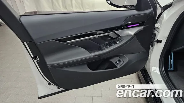 BMW 5 серии 2023 thumb 7