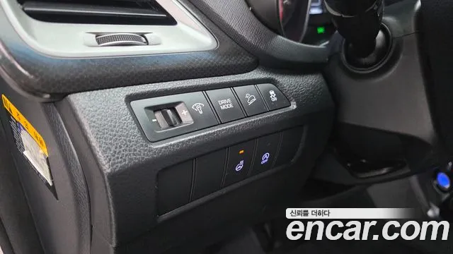 Hyundai Santafe 2015 thumb 8