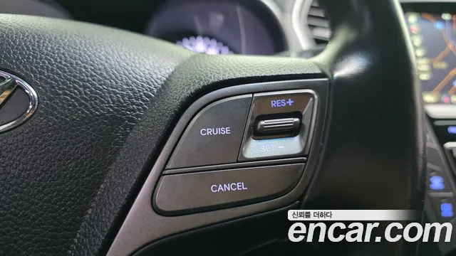 Hyundai Santafe 2015 thumb 6