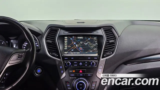 Hyundai Santafe 2015 thumb 4