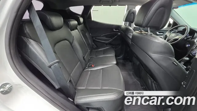 Hyundai Santafe 2015 thumb 10